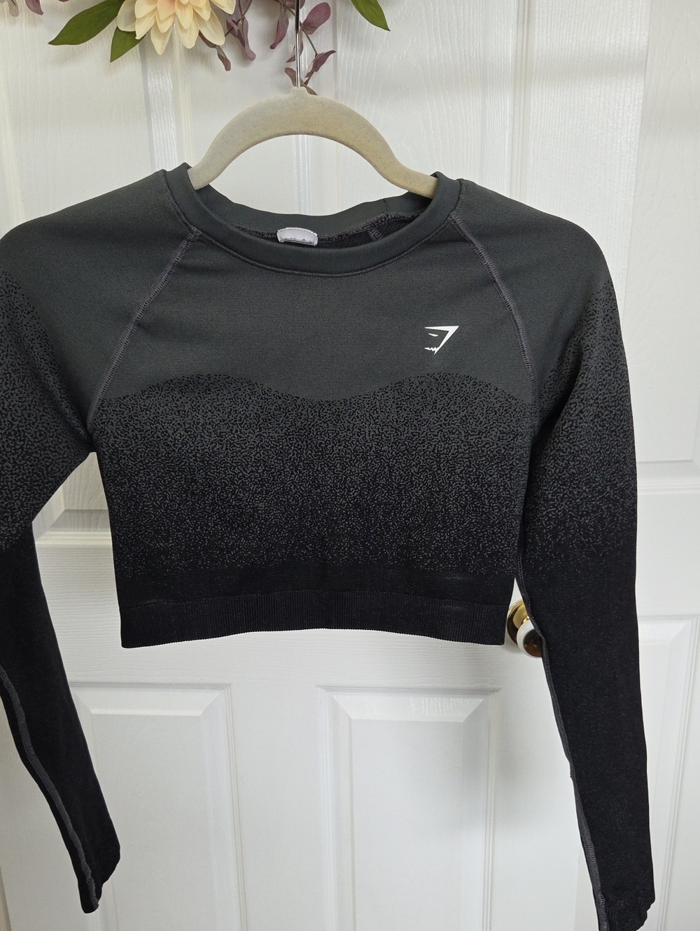 Gymshark Black Seamless Long Sleeve Crop Top